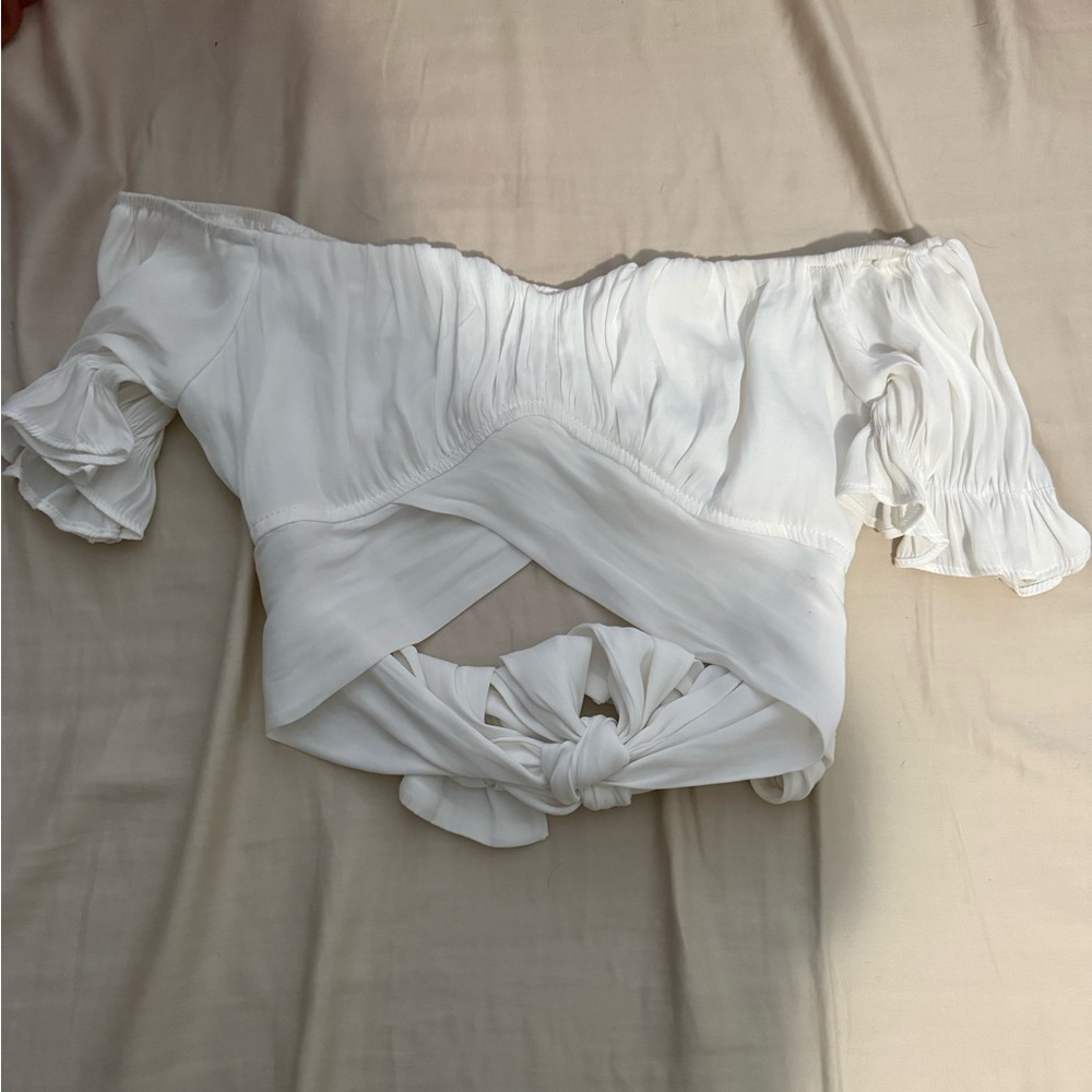 Selfie Leslie White Off-Shoulder Blouse